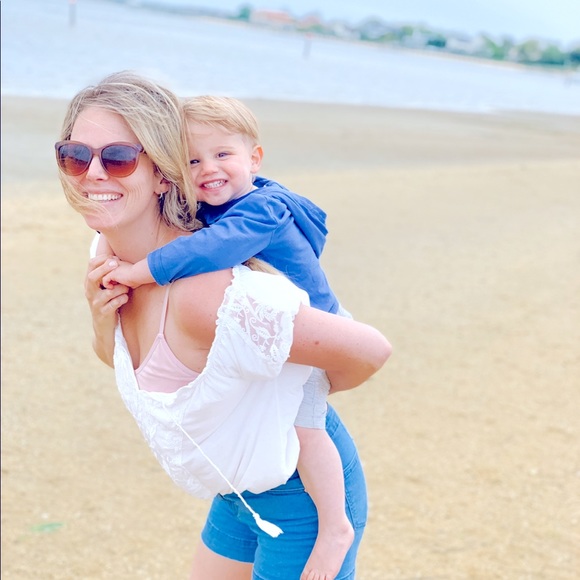 Meet your Posher, Rachel - Picture 1 of 1